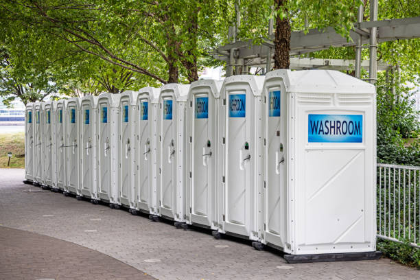 Best Portable restroom trailer rental  in Blue Ash, OH